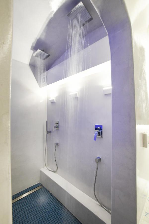 Blue White Residence Monolithos  Luaran gambar