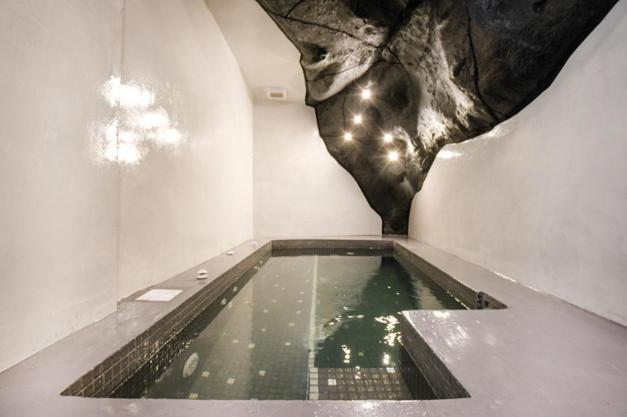 Blue White Residence Monolithos  Luaran gambar